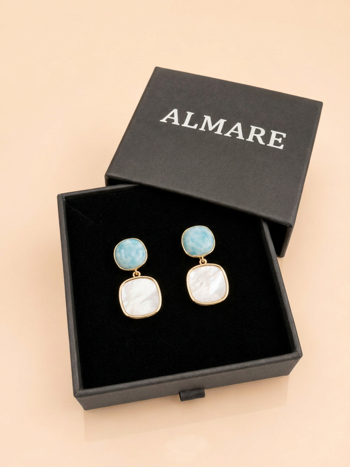 Larimar and mother-of-pearl earrings, in the black Almare gift box